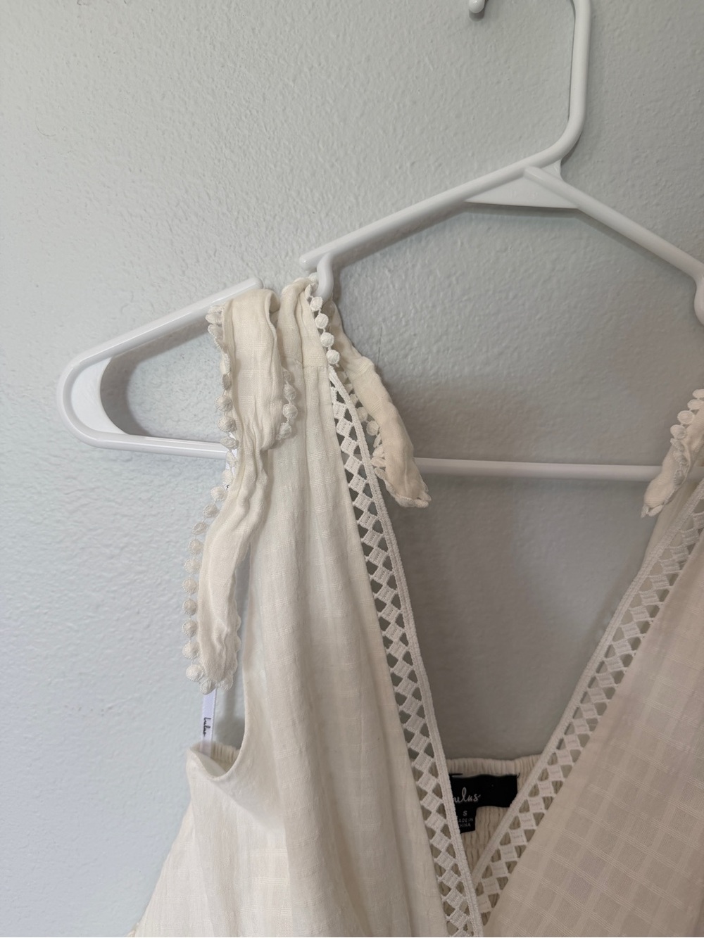 Lulu’s White tie-strap babydoll mini dress Summer Dress- size small - Picture 7 of 14